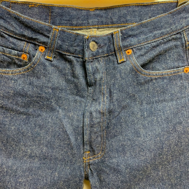 Levi's(リーバイス)のリーバイス501 アメリカ製　バレンシア工場　赤文字 メンズのパンツ(デニム/ジーンズ)の商品写真