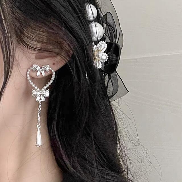 ♡ クリスタル ドロップ ハート リボン ピアス silver ♡