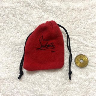 クリスチャンルブタン(Christian Louboutin)のルブタンミニポーチ巾着袋赤レッドバッグ収納クリスチャンルブタン(ポーチ)