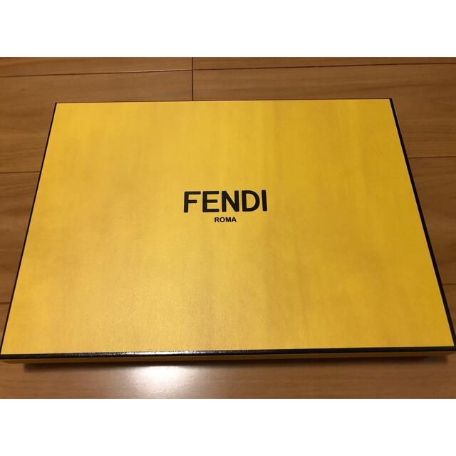 FENDI フェンディ クラッチバッグ