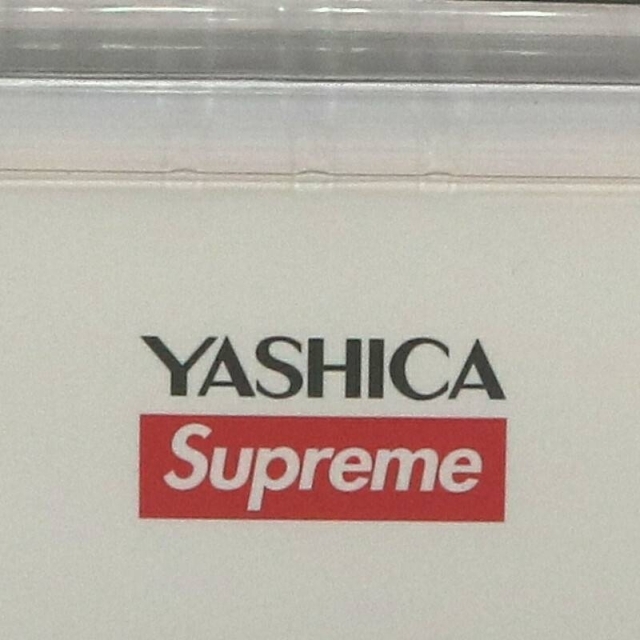 Supreme(シュプリーム)のシュプリーム 21SS Supreme/Yashica MF-1 Camera ロゴフィルムカメラ スマホ/家電/カメラのカメラ(フィルムカメラ)の商品写真