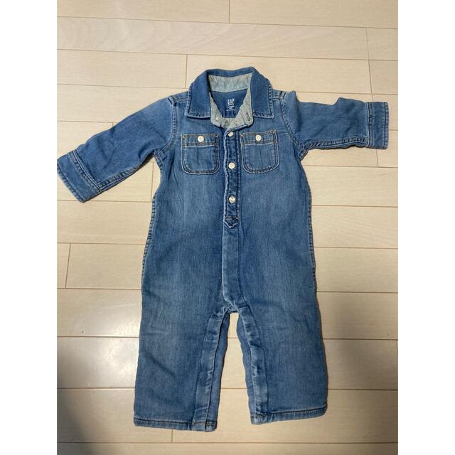 GAP(ギャップ)のGAPデニムロンパース キッズ/ベビー/マタニティのベビー服(~85cm)(ロンパース)の商品写真