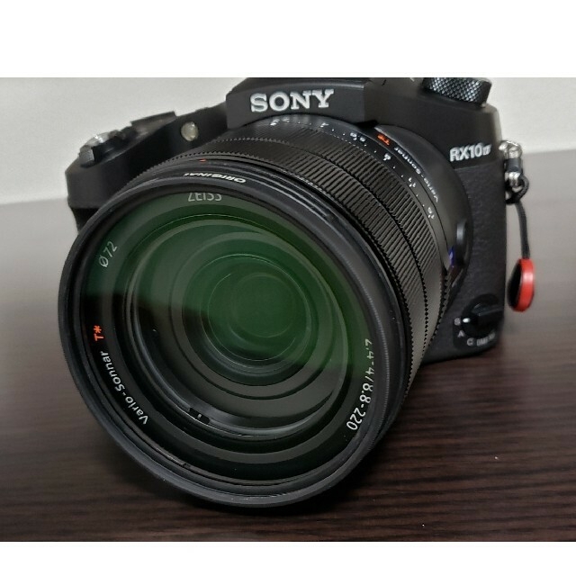 SONY(ソニー)　サイバーショット DSC-RX10M4カメラ