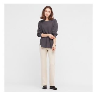 ユニクロ(UNIQLO)の新品未使用　ユニクロ　イージーフレアパンツ　ロング丈長め75cm(カジュアルパンツ)