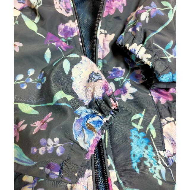 ANNA SUI mini(アナスイミニ)の美品☆ANNA SUI mini アナスイミニ 花柄ウインドブレーカー　90 キッズ/ベビー/マタニティのキッズ服女の子用(90cm~)(ジャケット/上着)の商品写真
