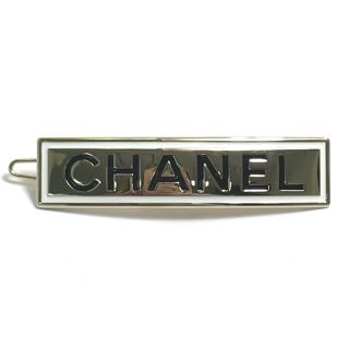 シャネル(CHANEL)のシャネル CHANEL ロゴ AB6728 スモール 髪飾り 髪留め ヘアアクセサリー バレッタ メタル シルバー 美品(バレッタ/ヘアクリップ)