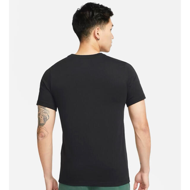 NIKE(ナイキ)のパリサンジェルマン　tシャツ XLサイズ　ナイキ　新品未使用 メンズのトップス(Tシャツ/カットソー(半袖/袖なし))の商品写真