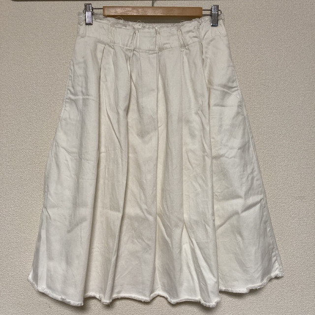 ZARA(ザラ)のZARA 白 デニム スカート レディースのスカート(ひざ丈スカート)の商品写真