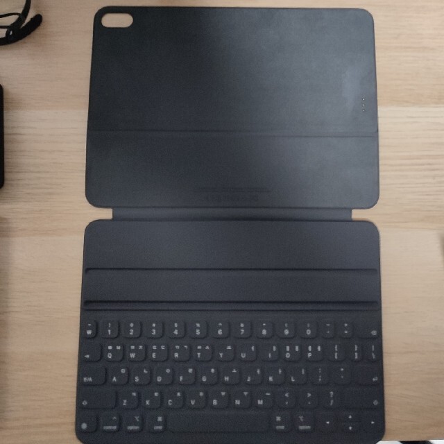 Apple(アップル)の☆SmartKeyBoard Folio 11インチ ハングル版☆ スマホ/家電/カメラのPC/タブレット(PC周辺機器)の商品写真