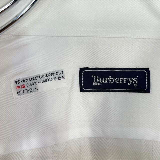 BURBERRY(バーバリー)の【未使用】バーバリー/BURBERRY ワイシャツ　ヘリンボーン　ホース刺繍　白 メンズのトップス(シャツ)の商品写真