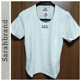 【タグ付き新品未使用】Sarahbrand　サラブランド　白Tシャツ　半袖　春服(Tシャツ(半袖/袖なし))