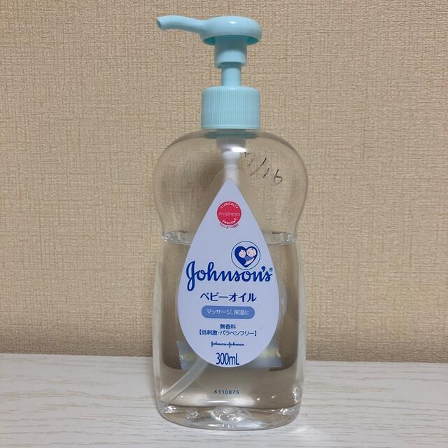 Johnson's(ジョンソン)のジョンソン・エンド・ジョンソン ベビーオイル 300ml キッズ/ベビー/マタニティの洗浄/衛生用品(ベビーローション)の商品写真