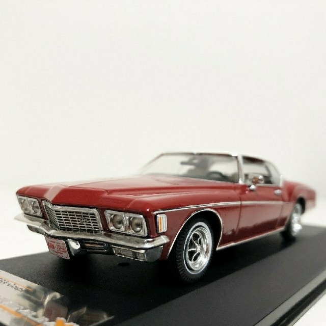 PremiumX/'72 Buickビュイック Rivieraリビエラ 1/43