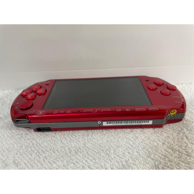 PlayStation Portable(プレイステーションポータブル)の美品　PSP-3000  ラディアントレッド　ぼくのなつやすみ エンタメ/ホビーのゲームソフト/ゲーム機本体(携帯用ゲーム機本体)の商品写真