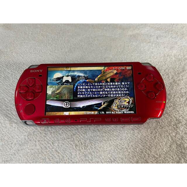 PlayStation Portable(プレイステーションポータブル)の美品　PSP-3000  ラディアントレッド　ぼくのなつやすみ エンタメ/ホビーのゲームソフト/ゲーム機本体(携帯用ゲーム機本体)の商品写真