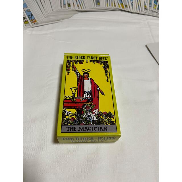 タロットカード　ライダータロット　定価2460円 エンタメ/ホビーのテーブルゲーム/ホビー(その他)の商品写真