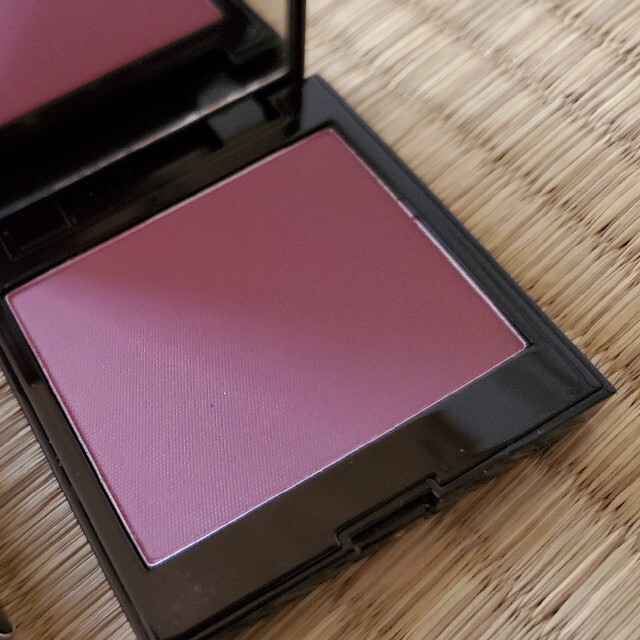 laura mercier(ローラメルシエ)のブラッシュ　カラー　インフュージョン コスメ/美容のベースメイク/化粧品(チーク)の商品写真