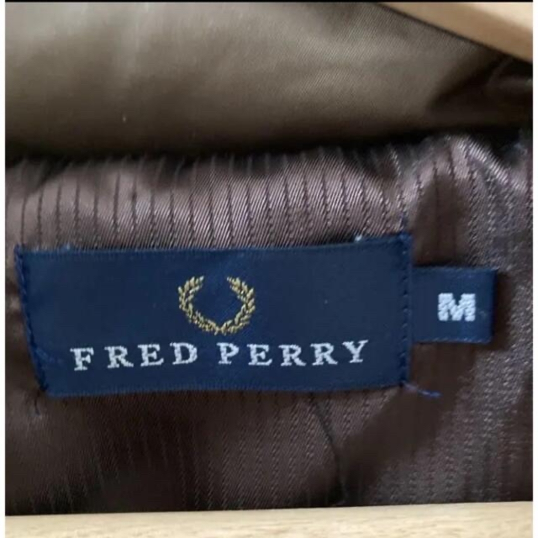 FRED PERRY(フレッドペリー)のフレッドペリー　M アウター メンズのジャケット/アウター(ダウンジャケット)の商品写真