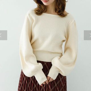 ナチュラルビューティーベーシック(NATURAL BEAUTY BASIC)のアース ニット 白 H&M ダズリン EMODA MURUA ZARA(ニット/セーター)