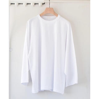 コモリ(COMOLI)のcomoli フットボールt 22ss ホワイト　サイズ1(Tシャツ/カットソー(七分/長袖))