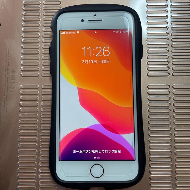 iPhone(アイフォーン)のiPhone8 64GB ホワイト　美品 スマホ/家電/カメラのスマートフォン/携帯電話(スマートフォン本体)の商品写真
