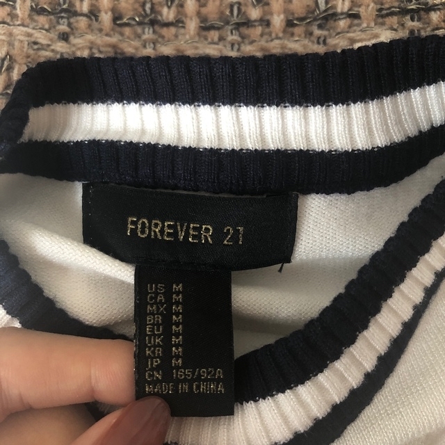 Lochie(ロキエ)のforever21 tops🇫🇷 レディースのトップス(カットソー(半袖/袖なし))の商品写真