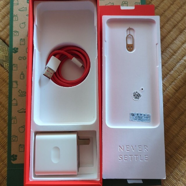 oneplus  7T pro 256gb スマホ/家電/カメラのスマートフォン/携帯電話(スマートフォン本体)の商品写真