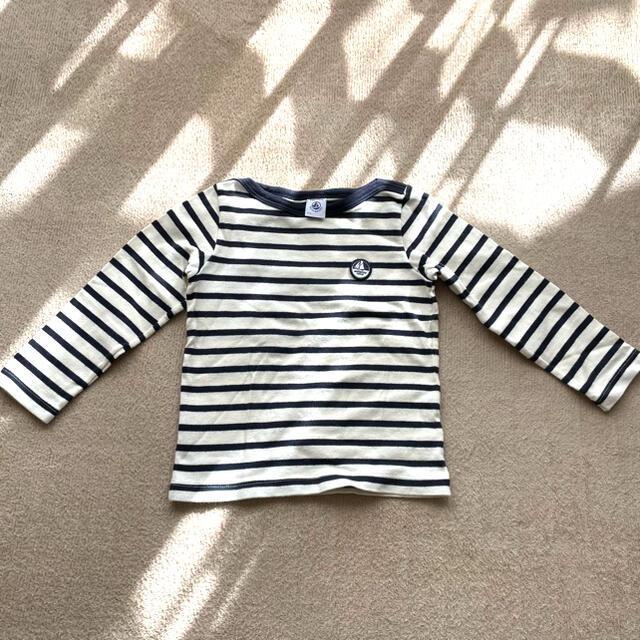 PETIT BATEAU(プチバトー)のプチバトー⛵️ボーダートップス104cm キッズ/ベビー/マタニティのキッズ服男の子用(90cm~)(Tシャツ/カットソー)の商品写真