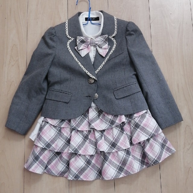 入学式　スーツ　120 キッズ/ベビー/マタニティのキッズ服女の子用(90cm~)(ドレス/フォーマル)の商品写真