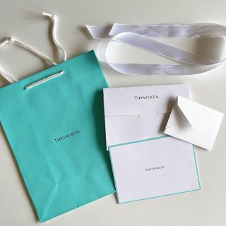 ティファニー(Tiffany & Co.)のティファニー 紙袋＆リボン カードセット付き(ショップ袋)