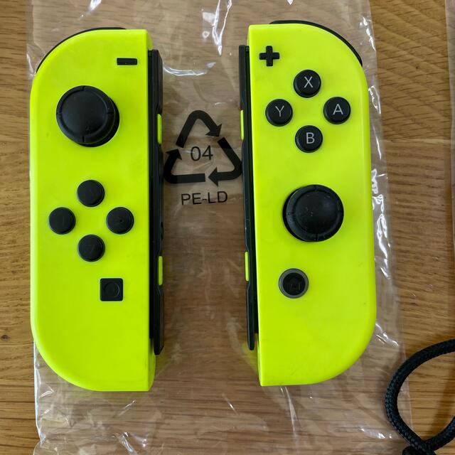 Nintendo Switch(ニンテンドースイッチ)のNintendo Switch  JOY CON  ネオンイエロー エンタメ/ホビーのゲームソフト/ゲーム機本体(その他)の商品写真