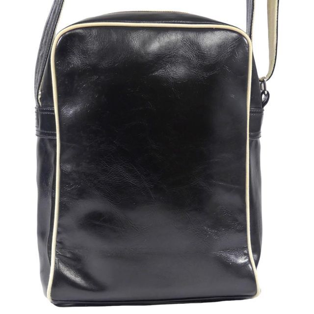 FRED PERRY(フレッドペリー)のショルダーバッグ 斜め掛け メンズ フレッドペリー 黒 ブラック 通学 旅行 鞄 メンズのバッグ(ショルダーバッグ)の商品写真