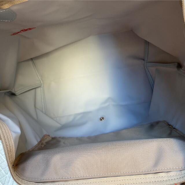 LONGCHAMP(ロンシャン)のLONGCHAMP トートバッグ　折りたたみ　グレージュ×レッド定価17600円 レディースのバッグ(トートバッグ)の商品写真
