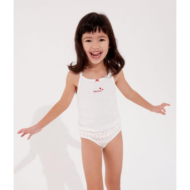 PETIT BATEAU(プチバトー)の新品未使用  プチバトー  ハートプリント キャミソール 2枚組 10ans キッズ/ベビー/マタニティのキッズ服女の子用(90cm~)(下着)の商品写真