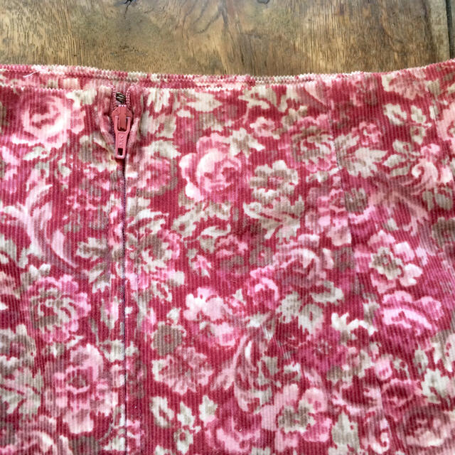 LAURA ASHLEY(ローラアシュレイ)のflower corduroy skirt レディースのスカート(ひざ丈スカート)の商品写真