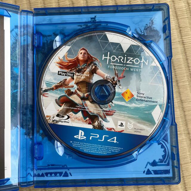 PlayStation4(プレイステーション4)のHorizon Forbidden West PS4 エンタメ/ホビーのゲームソフト/ゲーム機本体(家庭用ゲームソフト)の商品写真