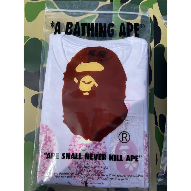 A BATHING APE(アベイシングエイプ)のape bape Sakura tee tシャツ XL エイプ メンズのトップス(Tシャツ/カットソー(半袖/袖なし))の商品写真