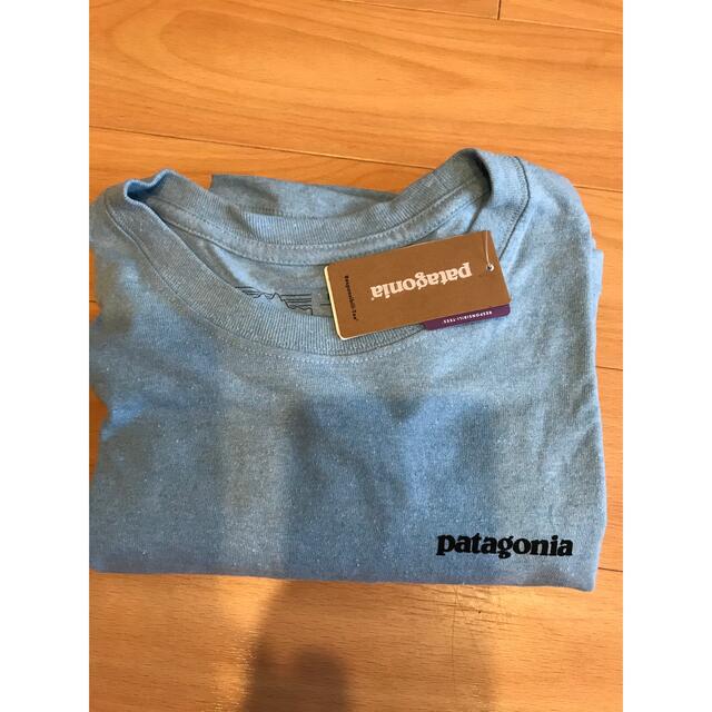 patagonia(パタゴニア)のpatagonia ロンT L LONG-SLEEVED P-6 LOGO 水色 メンズのトップス(Tシャツ/カットソー(七分/長袖))の商品写真