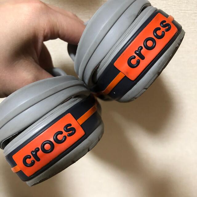 crocs(クロックス)の正規店購入確実正規品！クロックスCROCS キッズ用サンダル2足セット　15.5 キッズ/ベビー/マタニティのキッズ靴/シューズ(15cm~)(サンダル)の商品写真