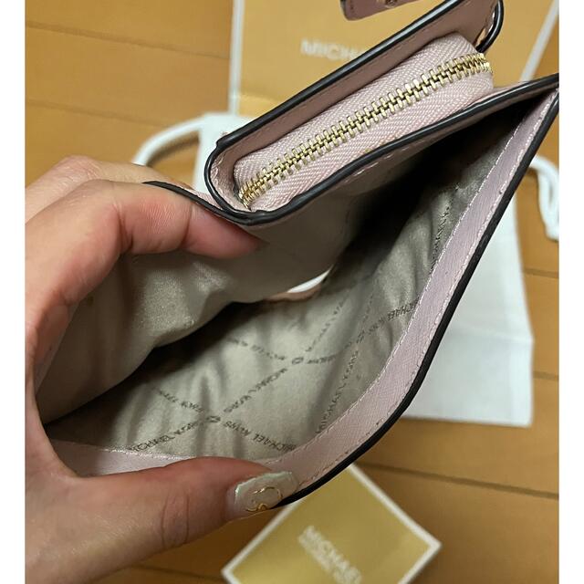 Michael Kors(マイケルコース)のMICHAEL KORS マイケルコース 財布 2つ折り ライトピンク レディースのファッション小物(財布)の商品写真