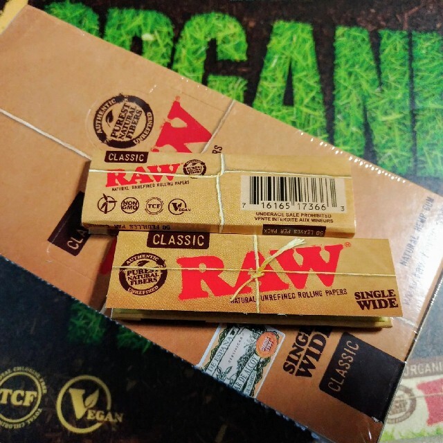 Raw クラシック 無漂白 極薄 ペーパー 100個 2箱 手巻きタバコ用※