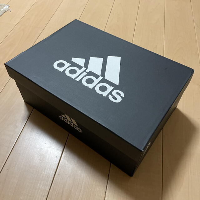 adidas(アディダス)のアディダス　靴の空き箱 レディースのバッグ(ショップ袋)の商品写真