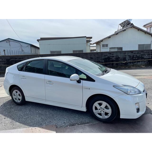 キレイ‼️‼️8万キロ台‼️‼️車検2年付‼️60万円‼️‼️プリウス