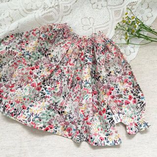 再入荷　ピンク小花柄　スモッキング　ブラウス　リバティ　風　ボンポワン   好き(ブラウス)