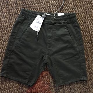 ザラ(ZARA)のZARAMAN ハーフパンツ 40 カーキ(ショートパンツ)