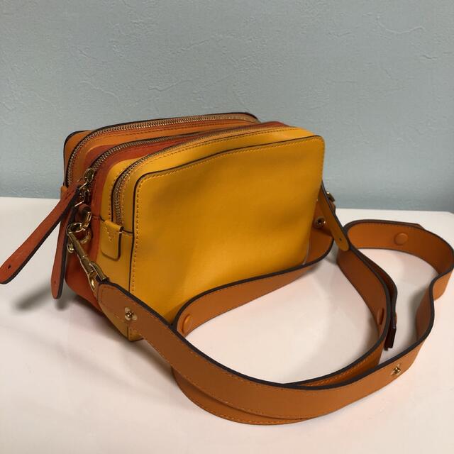 本物保証! ANYA HINDMARCH - ショルダーバッグ アニヤハインドマーチ 30%オフセール カード収納有 美品✨ アニヤハインドマーチ ショルダーバッグ レザー 斜め掛け◎ ショルダーバッグ