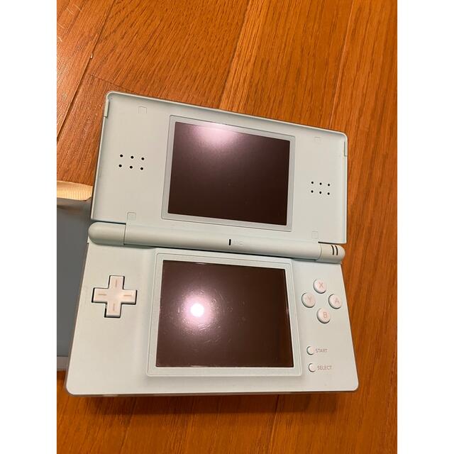 ニンテンドーDS(ニンテンドーDS)のNintendo DS ニンテンド-DS LITE アイスブ… エンタメ/ホビーのゲームソフト/ゲーム機本体(携帯用ゲーム機本体)の商品写真