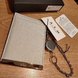 エイエスエム(A.S.M ATELIER SAB MEN)のASMアトリエサブ 新品未使用 3500円 定期入れ 白×黒×赤 チェーン付き(名刺入れ/定期入れ)