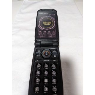 au - au G'zOne TYPE-XX ソリッドブラック充電器付きの通販 by