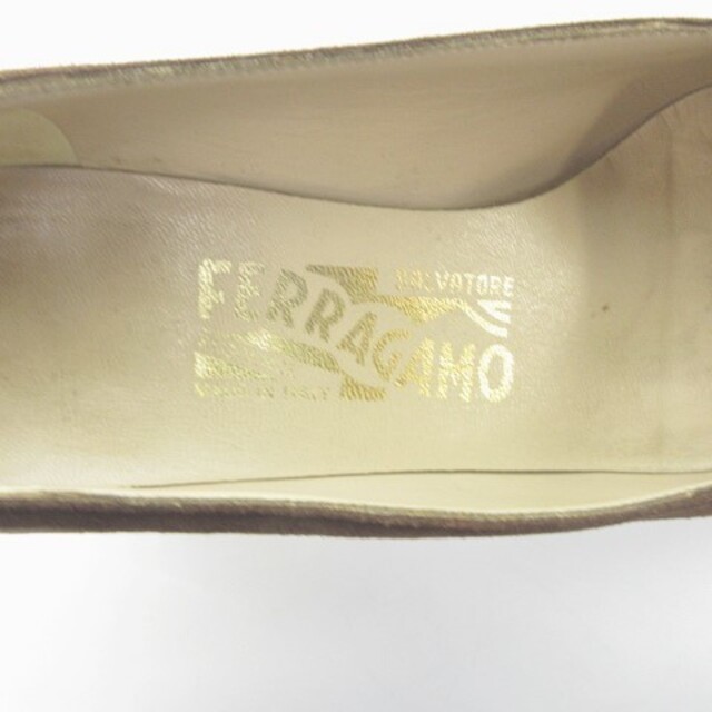 Salvatore Ferragamo(サルヴァトーレフェラガモ)のサルヴァトーレフェラガモ Salvatore Ferragamo パンプス レディースの靴/シューズ(ハイヒール/パンプス)の商品写真